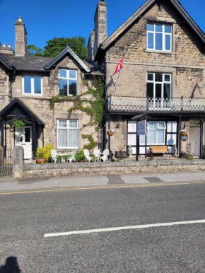 Elton Guest House
